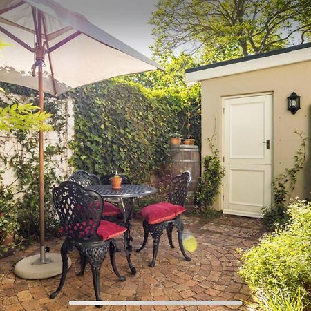 Guest Suite - Leafy Constantia Guest House Fokváros Kültér fotó
